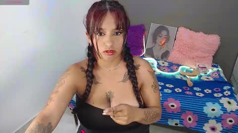 Snapshot of caterina_2 chatting on September 8, 2025, 9:25 pm Catherina online show from September 8, 2025, 9:25 pm