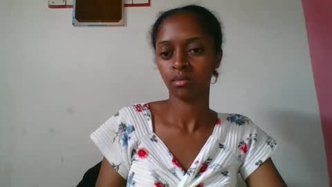 caterine12 online show from January 19, 2026, 7:56 am