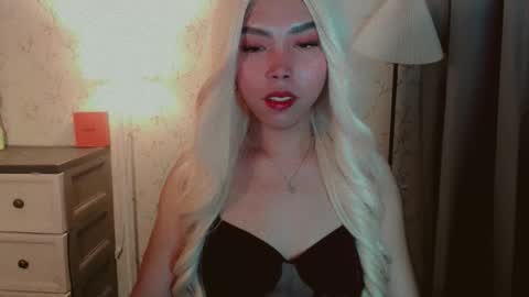 catherine_365 online show from November 26, 2025, 6:53 pm