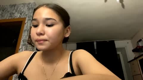 Snapshot of catherinepirs chatting on May 28, 2026, 4:04 pm catherinepirs online show from May 28, 2026, 4:04 pm