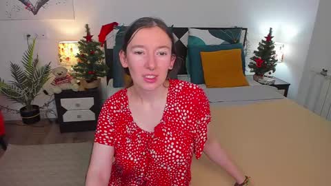 Snapshot of catherinewalls chatting on December 30, 2024, 4:20 am Catrin online show from December 30, 2024, 4:20 am