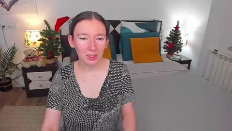 Snapshot of catherinewalls chatting on January 18, 2025, 4:04 am Catrin online show from January 18, 2025, 4:04 am