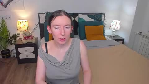 Snapshot of catherinewalls chatting on March 3, 2025, 5:53 am Catrin online show from March 3, 2025, 5:53 am