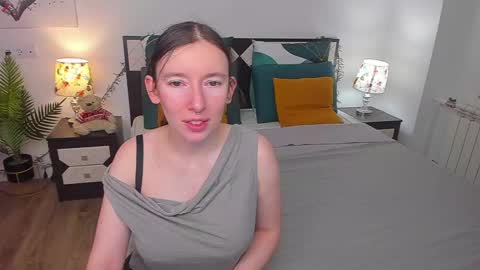 Snapshot of catherinewalls chatting on March 4, 2025, 2:38 am Catrin online show from March 4, 2025, 2:38 am