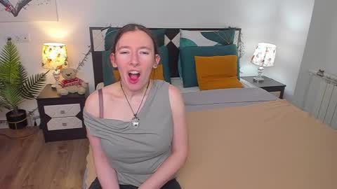 Snapshot of catherinewalls chatting on March 6, 2025, 4:19 am Catrin online show from March 6, 2025, 4:19 am