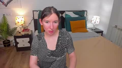 Snapshot of catherinewalls chatting on March 10, 2025, 3:12 am Catrin online show from March 10, 2025, 3:12 am