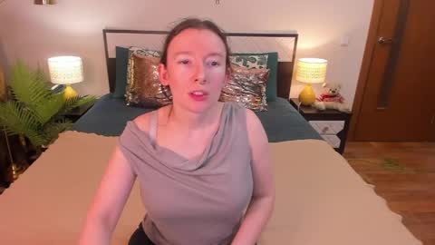 Catrin online show from April 14, 2026, 1:55 am