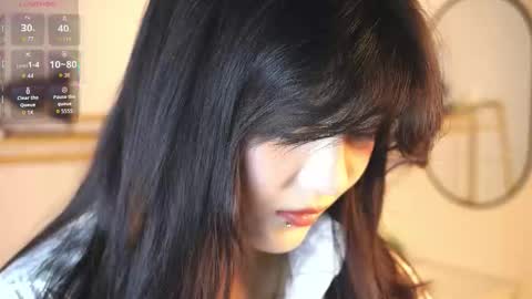 Snapshot of catheryneells chatting on December 14, 2025, 4:12 pm Lee online show from December 14, 2025, 4:12 pm