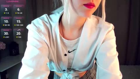 Mia online show from March 7, 2026, 12:02 pm