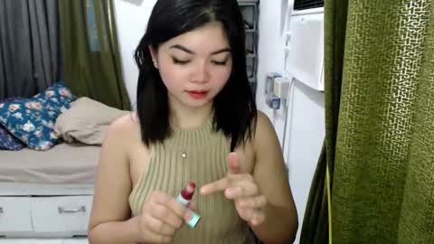 Snapshot of cathy_lyn chatting on June 2, 2026, 11:29 pm cathy_lyn online show from June 2, 2026, 11:29 pm