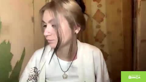 Snapshot of catinagaznes chatting on November 6, 2025, 9:15 pm Lola online show from November 6, 2025, 9:15 pm