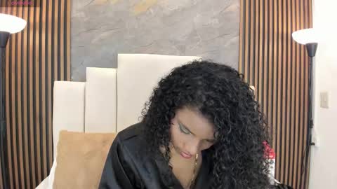 catiusca_reyes_03 online show from November 30, 2025, 1:26 pm