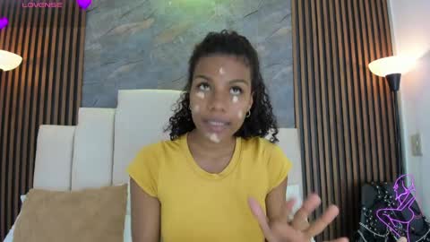 catiusca_reyes_03 online show from April 7, 2026, 12:05 pm