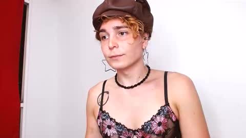 Snapshot of catnessa_ chatting on March 7, 2026, 2:08 am Catalina Restrepo online show from March 7, 2026, 2:08 am
