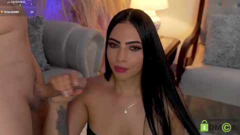 IG soycatrinaoficial online show from September 15, 2025, 9:04 pm