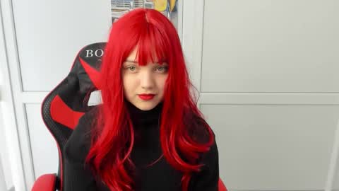Catrine online show from April 12, 2026, 6:51 am
