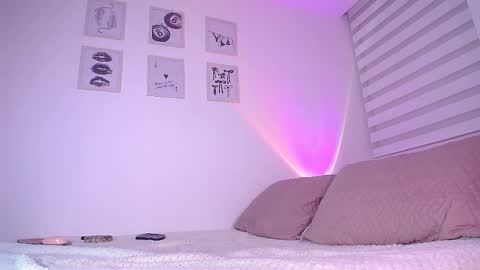 CATALEYA  online show from November 21, 2025, 10:52 pm