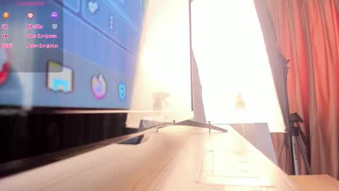 catti_brie_ online show from November 22, 2025, 11:53 am