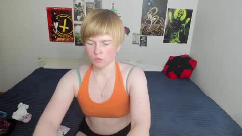 cattie_w_ online show from April 20, 2026, 1:08 am
