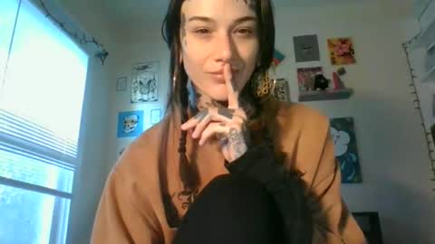 alaska online show from September 22, 2025, 8:33 pm