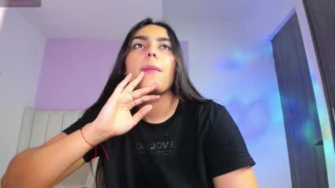 Cay online show from September 12, 2025, 11:43 am