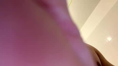 Matthiiieeeuuu online show from May 3, 2026, 5:35 am