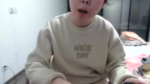 Snapshot of cbz112233 chatting on January 6, 2025, 3:29 pm ANNYANNY online show from January 6, 2025, 3:29 pm