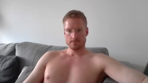 Snapshot of ccloser87 chatting on February 13, 2026, 3:52 pm ccloser87 online show from February 13, 2026, 3:52 pm