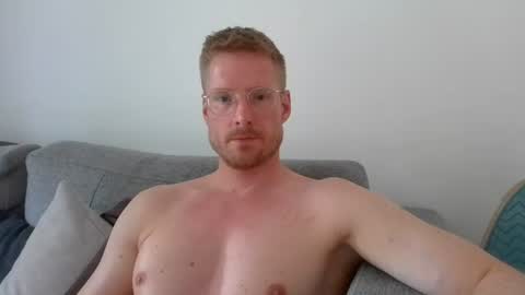 Snapshot of ccloser87 chatting on June 17, 2026, 5:47 pm ccloser87 online show from June 17, 2026, 5:47 pm
