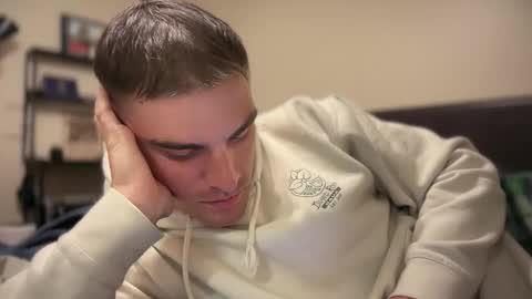 Rivs online show from November 12, 2025, 12:22 am