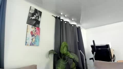 Snapshot of ccuteass chatting on December 10, 2024, 1:11 pm ccuteass online show from December 10, 2024, 1:11 pm