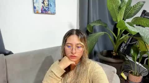 Snapshot of ccuteass chatting on March 3, 2025, 11:56 pm ccuteass online show from March 3, 2025, 11:56 pm