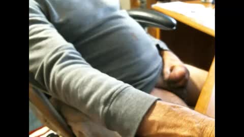 CCzt154 online show from April 19, 2026, 3:55 pm