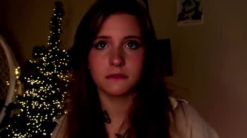 Lina  online show from January 7, 2026, 7:05 pm