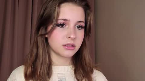 Lina  online show from March 5, 2026, 7:10 pm