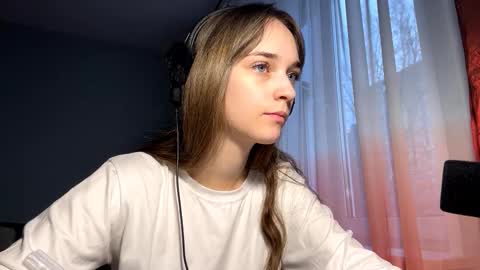 Lily online show from November 29, 2025, 11:57 am