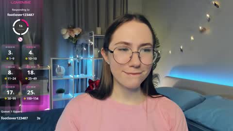 Josie Manesi online show from March 12, 2025, 7:49 pm