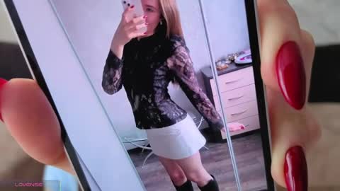 Snapshot of cel1ne_secret chatting on April 16, 2026, 6:14 am Josie Manesi online show from April 16, 2026, 6:14 am