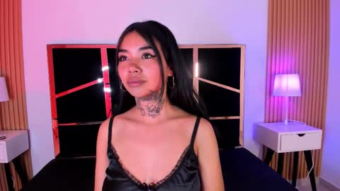 Snapshot of celeeste18 chatting on November 4, 2025, 2:32 am Celeeste18 online show from November 4, 2025, 2:32 am