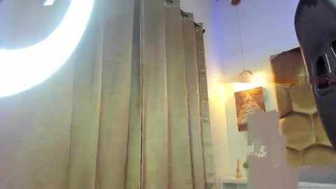 Snapshot of celene_rosejs chatting on April 7, 2026, 3:07 am celene_rosejs online show from April 7, 2026, 3:07 am