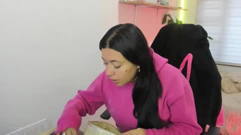 celeste_bonnet1 online show from September 26, 2025, 11:36 am