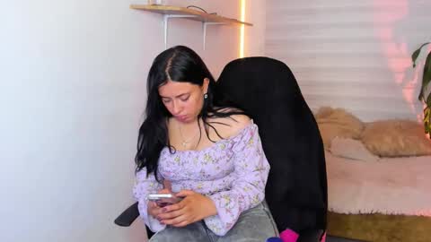 celeste_bonnet1 online show from November 14, 2025, 11:24 pm