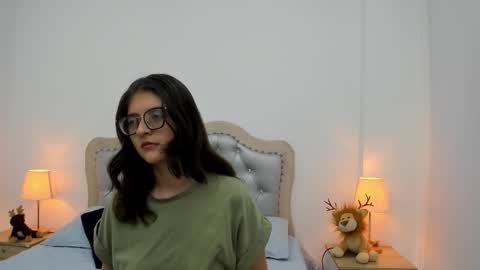 Celeste Calderon online show from December 20, 2025, 11:17 am