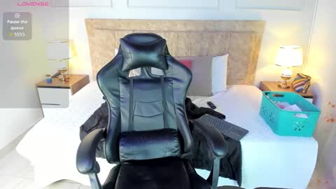 celeste online show from December 1, 2025, 1:54 am