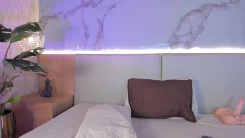 Celeste online show from November 7, 2025, 8:09 pm