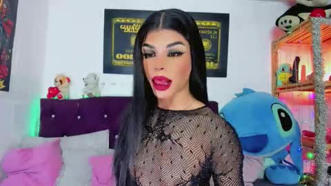 celeste_hot25horny online show from January 11, 2026, 4:23 pm