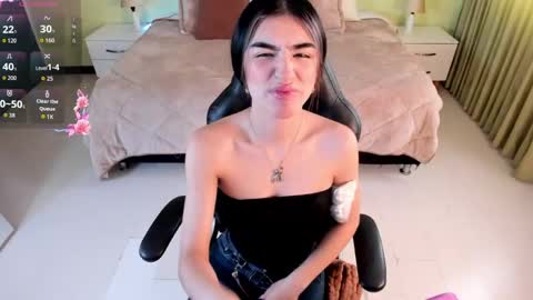 Snapshot of celeste_rous__ chatting on May 7, 2026, 12:54 pm Celeste online show from May 7, 2026, 12:54 pm