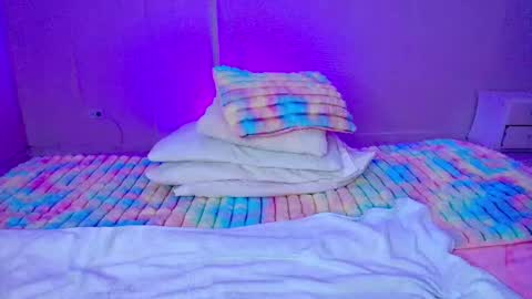 celesteeeuph online show from February 3, 2026, 2:53 am