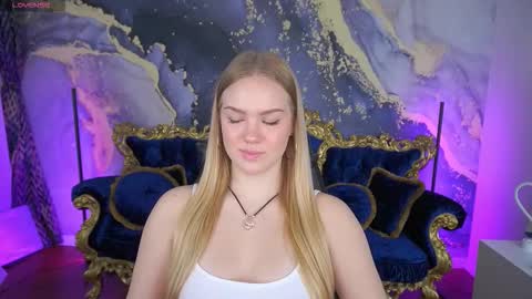 celestenoirr online show from November 10, 2025, 8:13 am