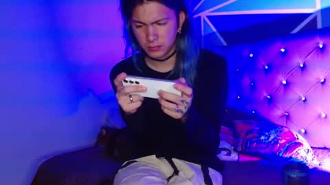 I am Valentinn online show from November 10, 2025, 8:35 am